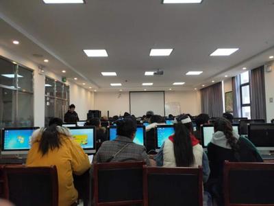 四川鄉城 電子商務與計算機技術培訓助力農特產品發展